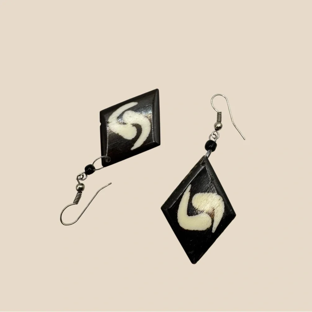 African Batik Bone Earrings Kenya Hand Carved Black & White Tribal Dangles